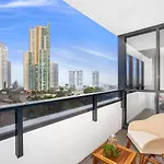 Ocean View 2-Bed With Pool, Sauna, Gym And Bbq
